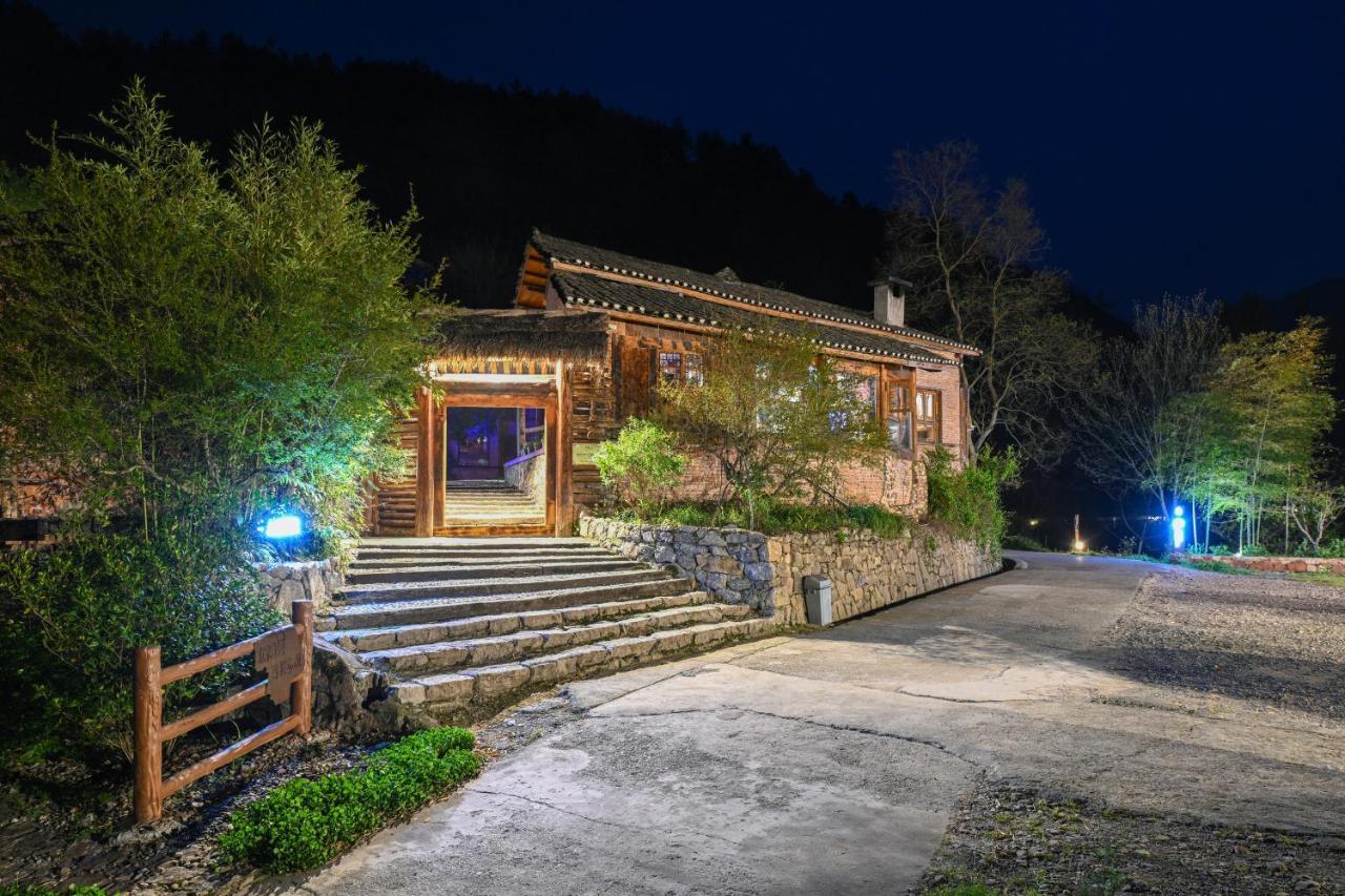 No.5 Valley Lodge 장가계 외부 사진